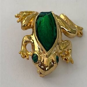 Vintage 80’s Enamel Frog Pin Label